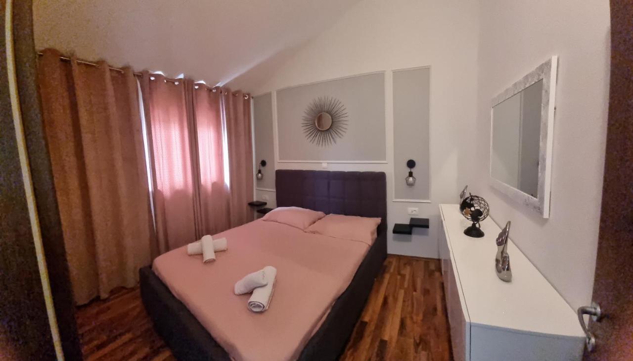 Holiday Home Gabi Rogoznica  Εξωτερικό φωτογραφία